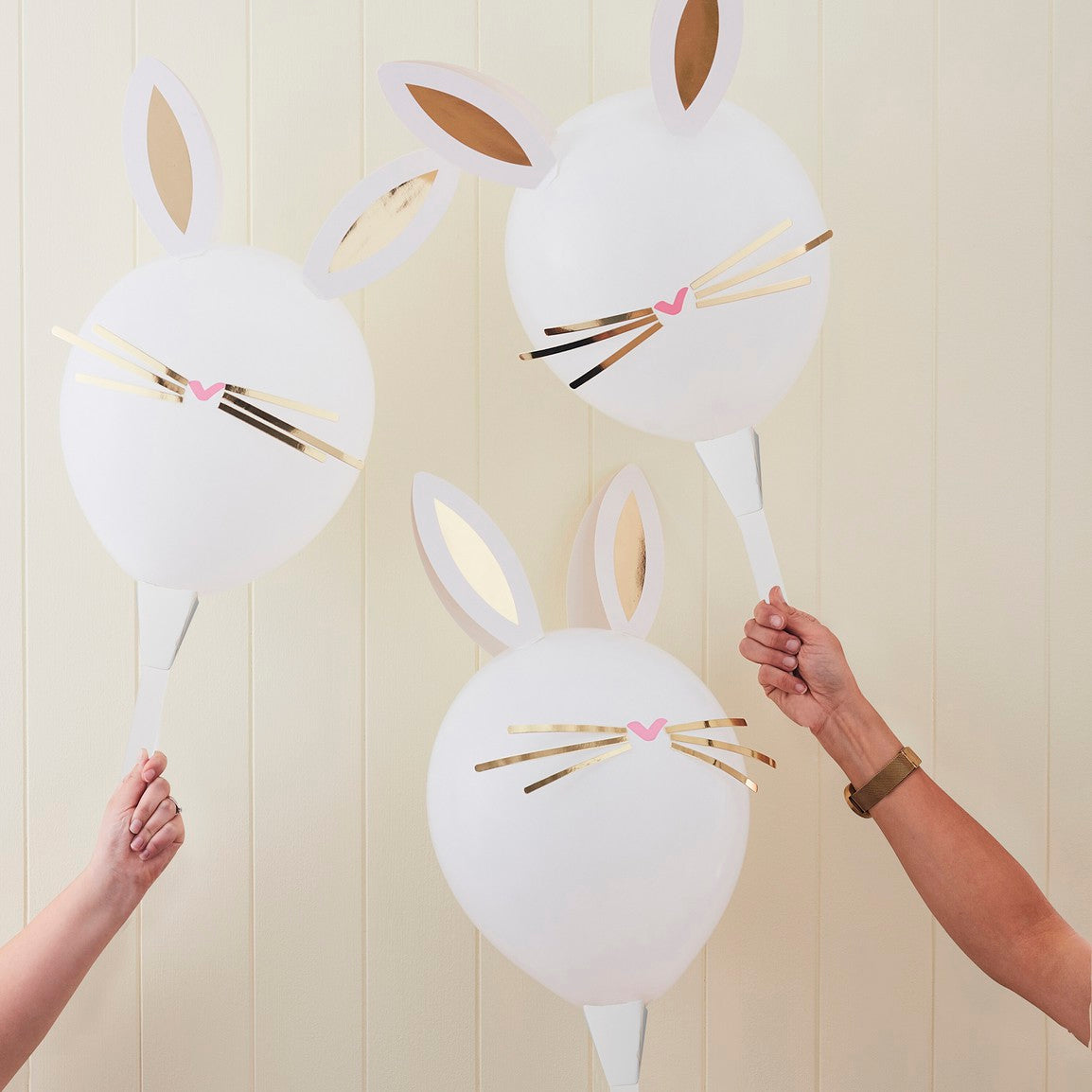 Make Your Own Easter Bunny Balloons