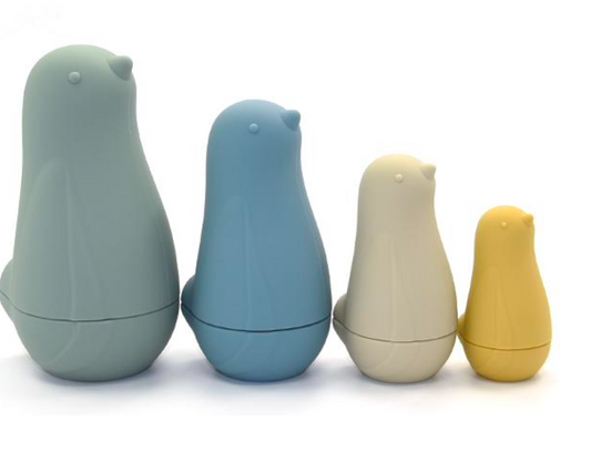 Silicone nesting penguins