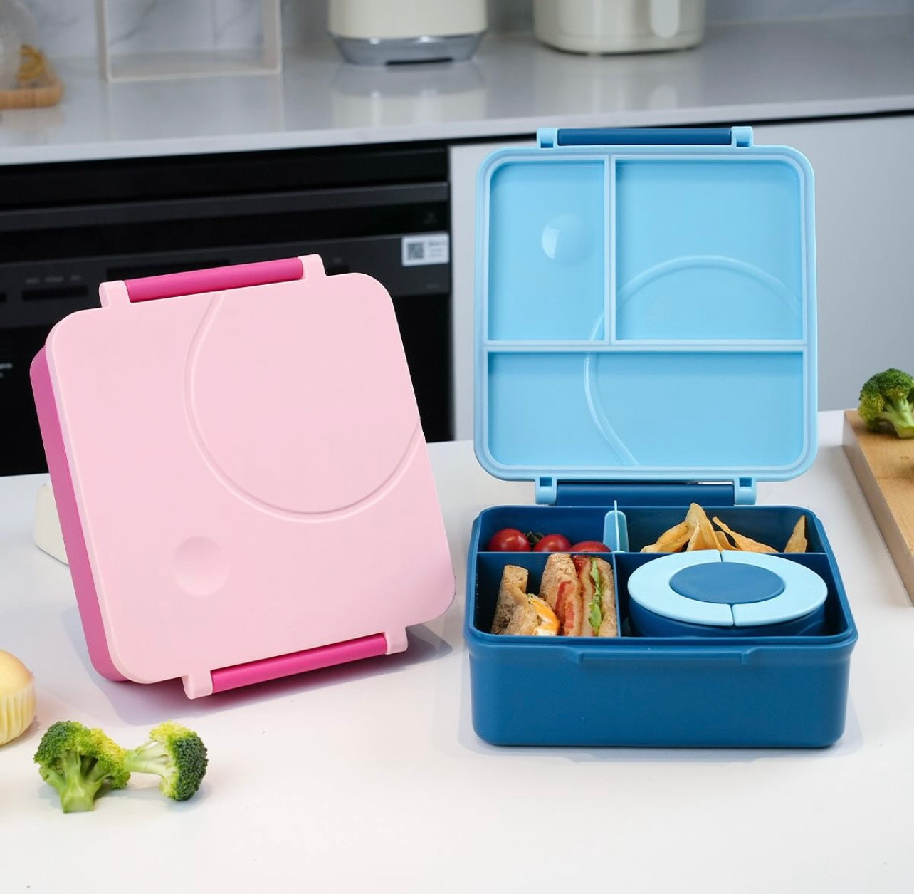 Bento box with insulated thermo