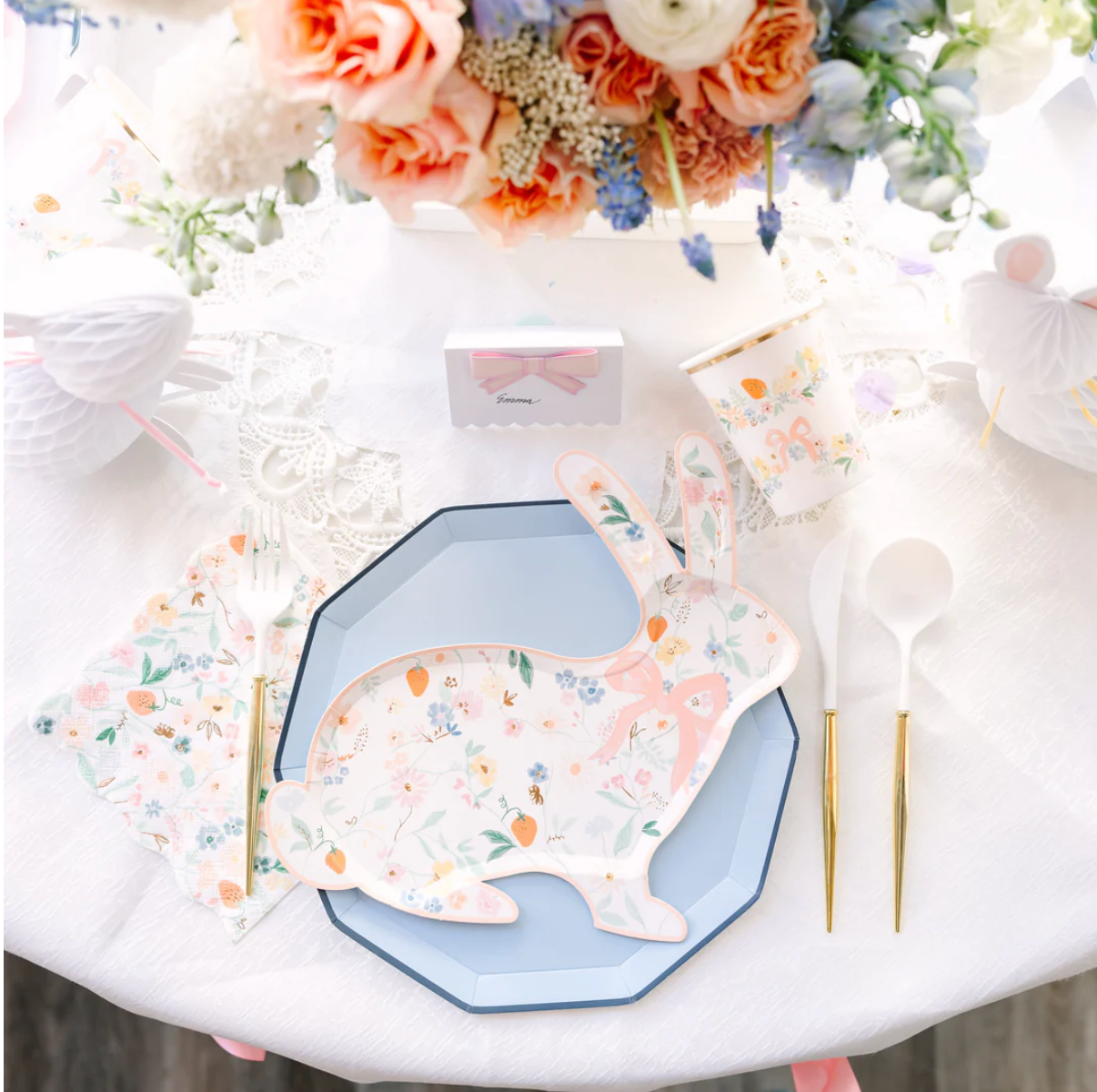 Elegant Floral Bunny Shaped Plates (x 8)