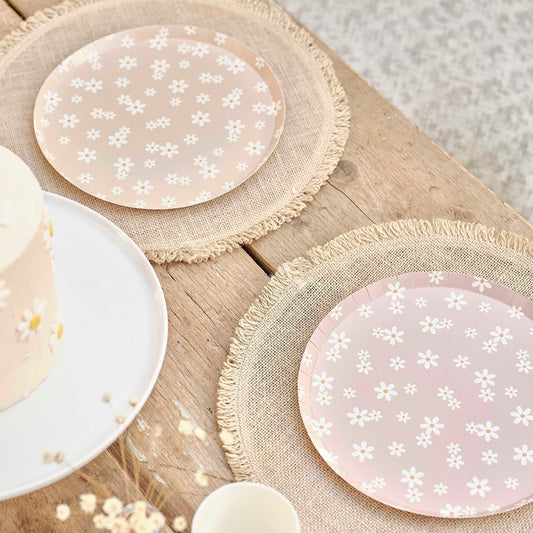 Daisy floral paper plates